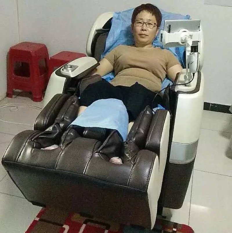 艾灸，这种古老的中医疗法，在现代生活中重新焕发光彩。但许多人对于如何进行艾灸还感到迷茫。今天我们就来聊聊关于艾灸的那些事。
